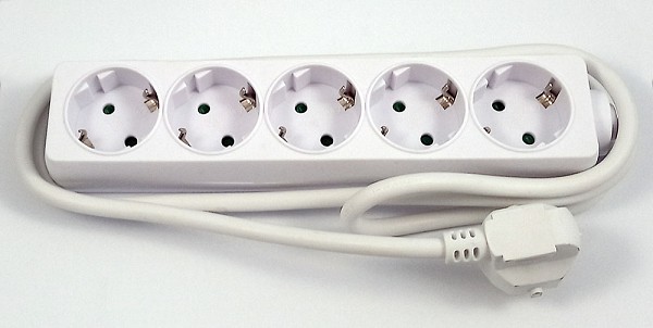 GB05 Πολύπριζο 5 θέσεων